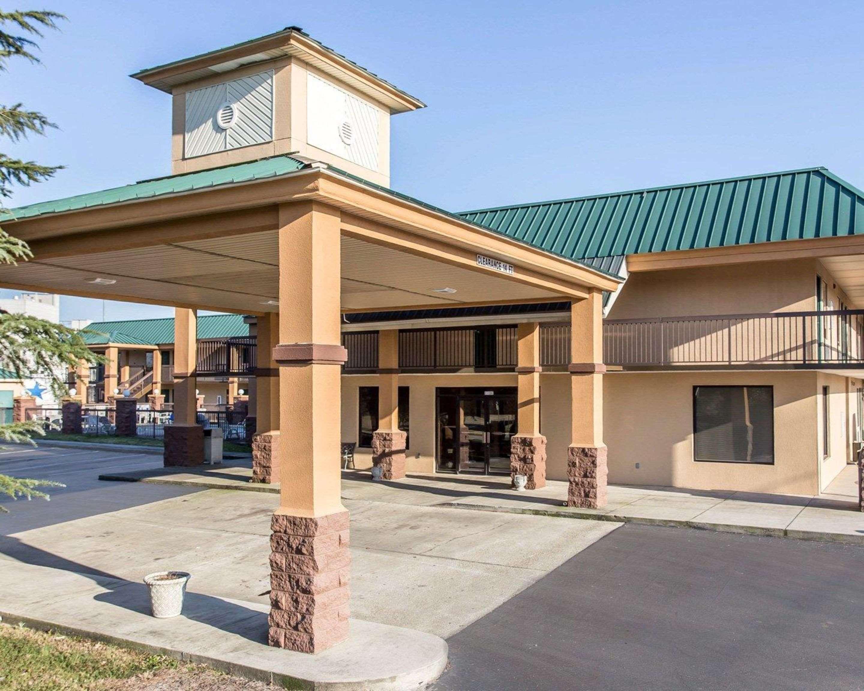Quality Inn Айкън Екстериор снимка
