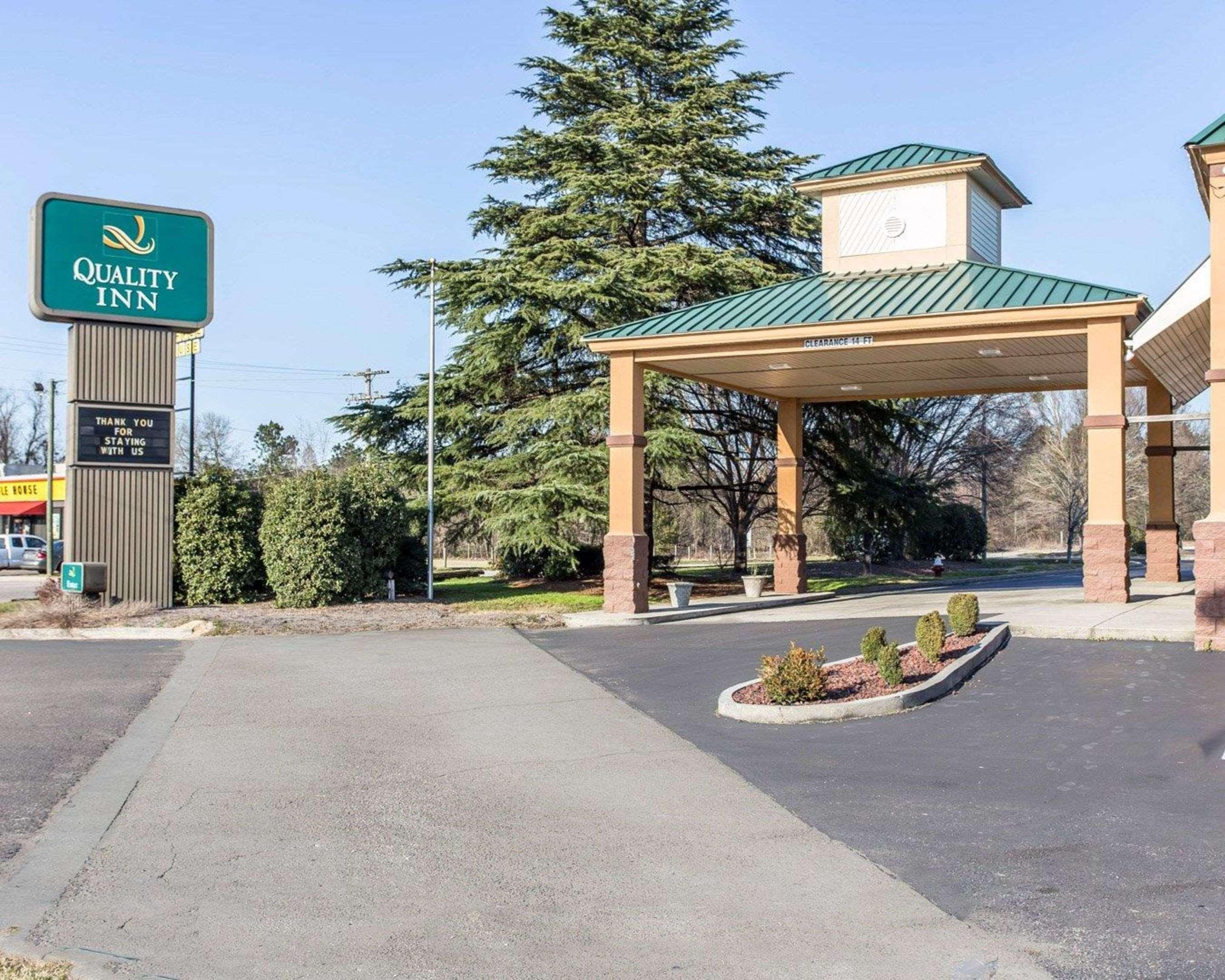 Quality Inn Айкън Екстериор снимка