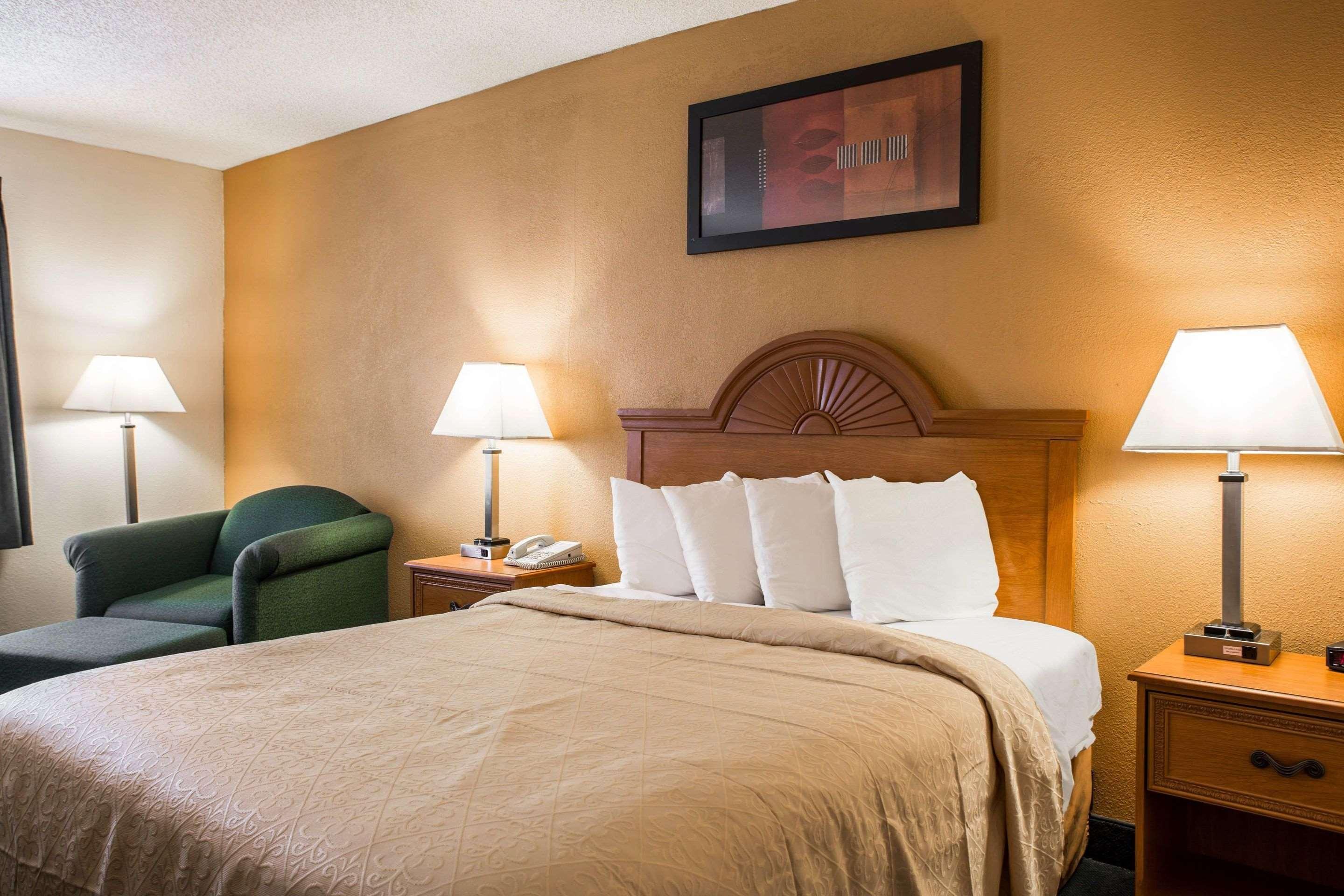 Quality Inn Айкън Екстериор снимка