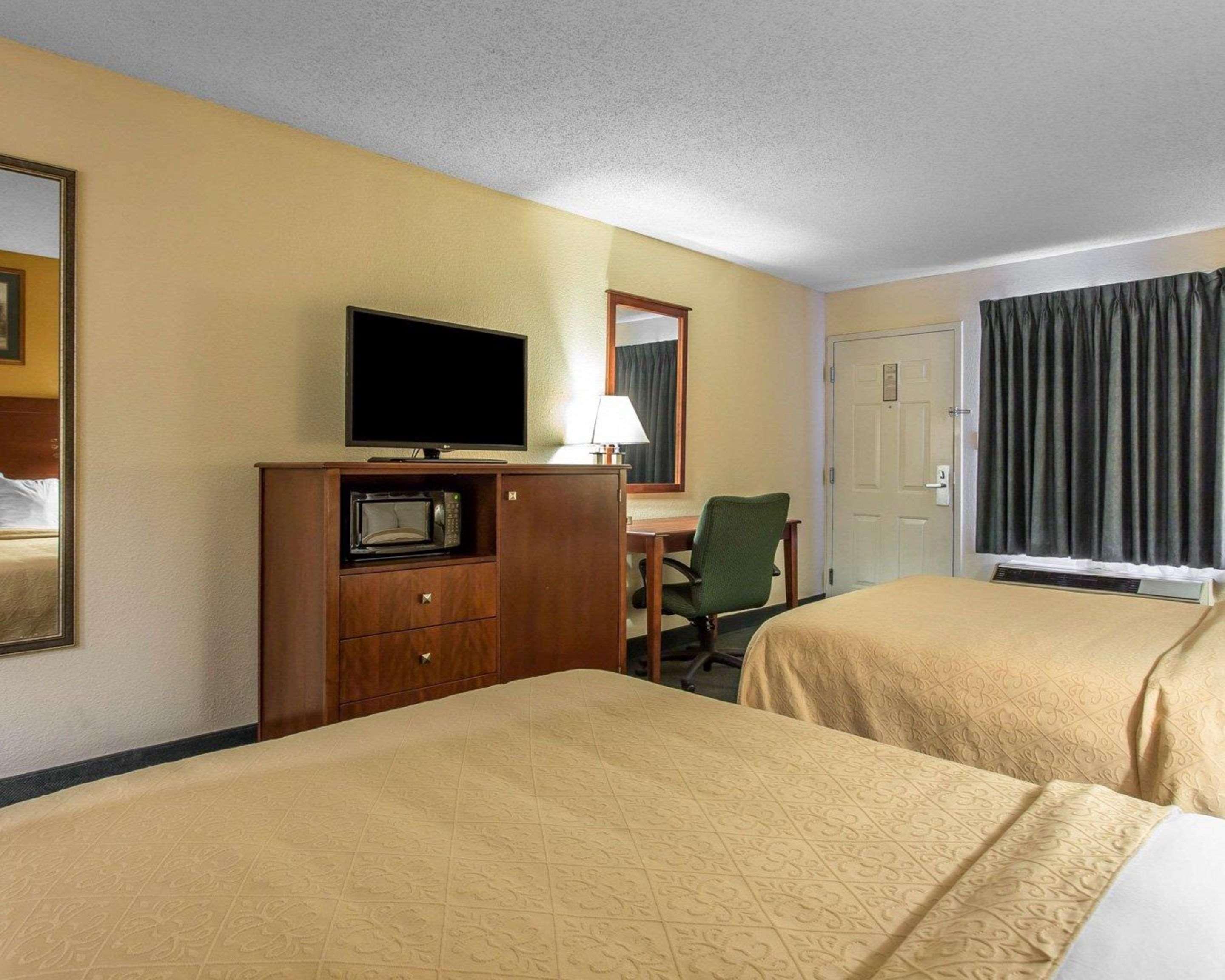 Quality Inn Айкън Екстериор снимка