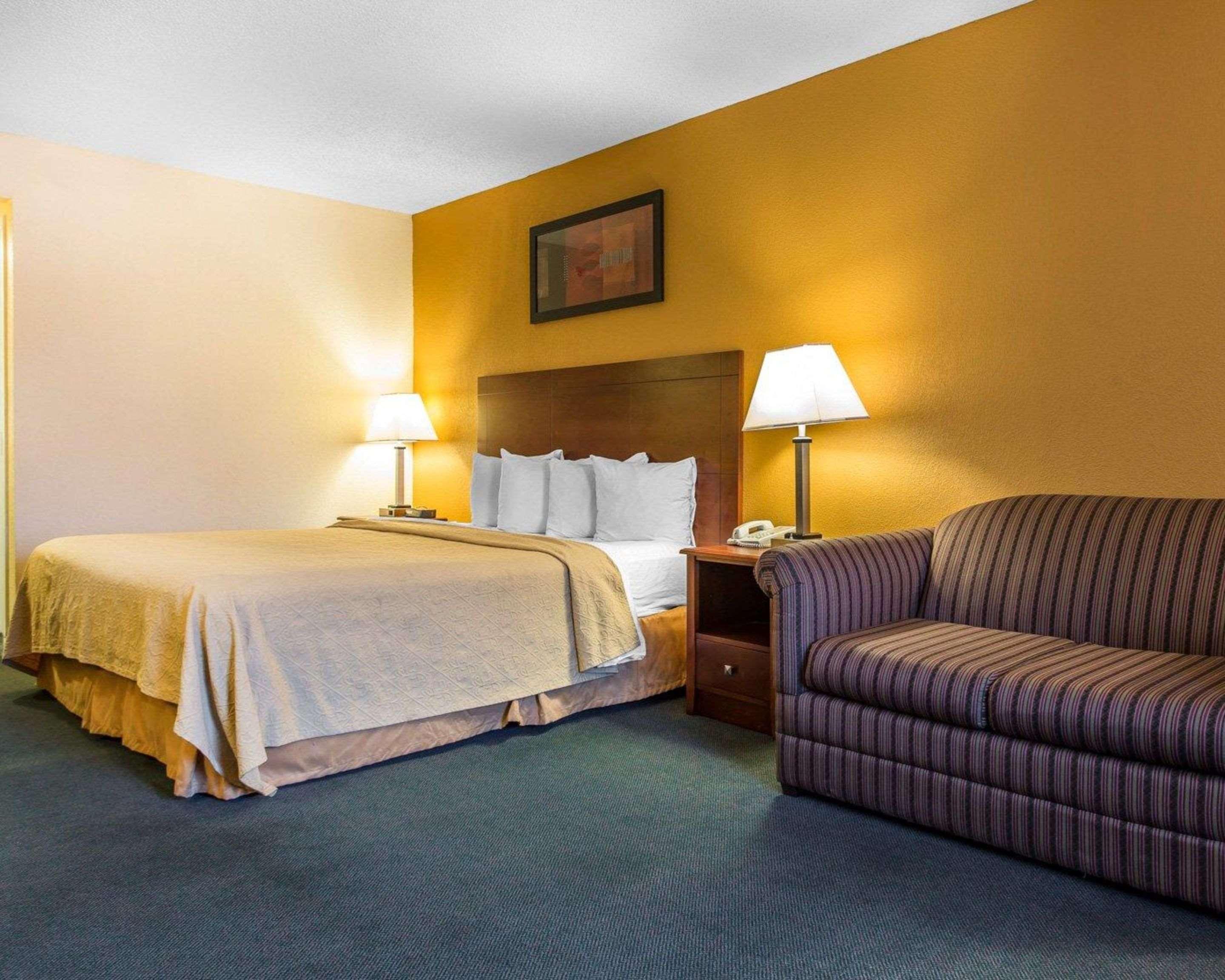 Quality Inn Айкън Екстериор снимка