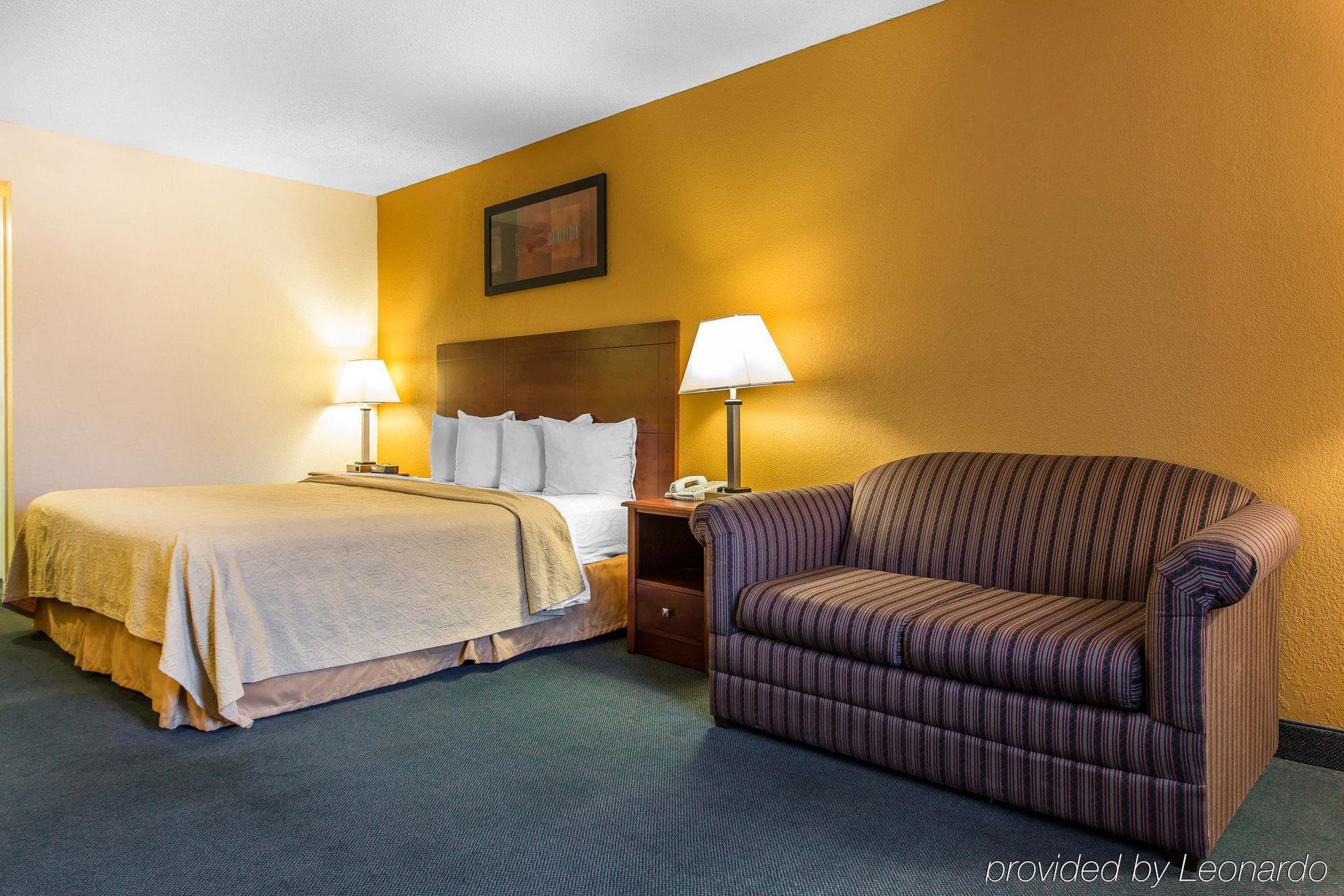 Quality Inn Айкън Екстериор снимка