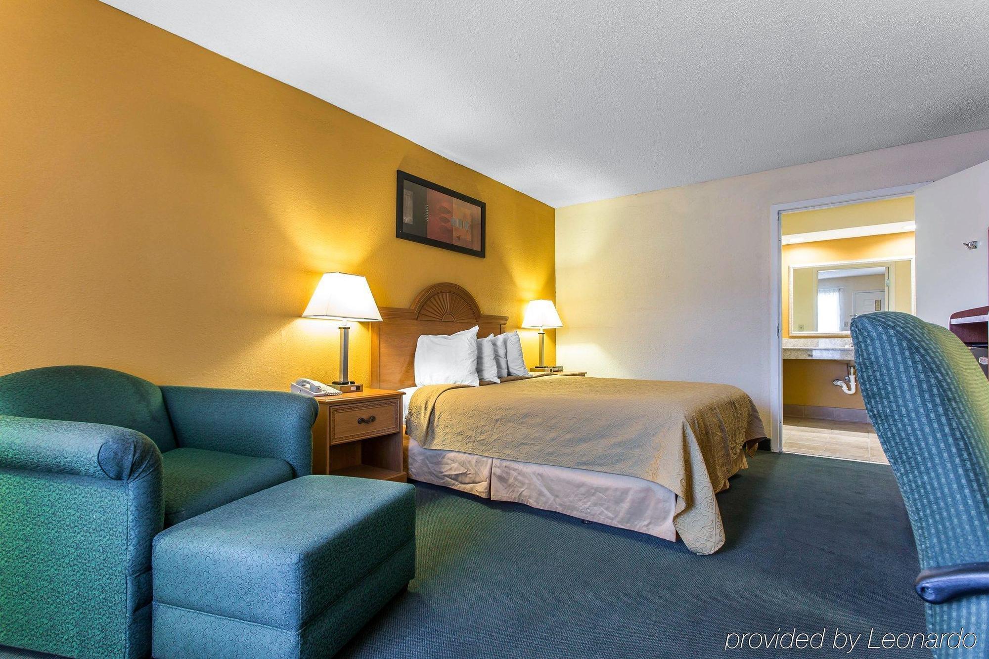 Quality Inn Айкън Екстериор снимка